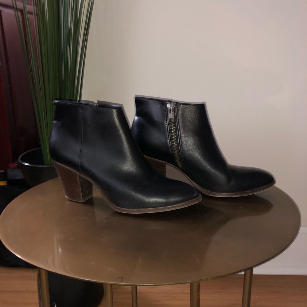 Black chunky heel bootie